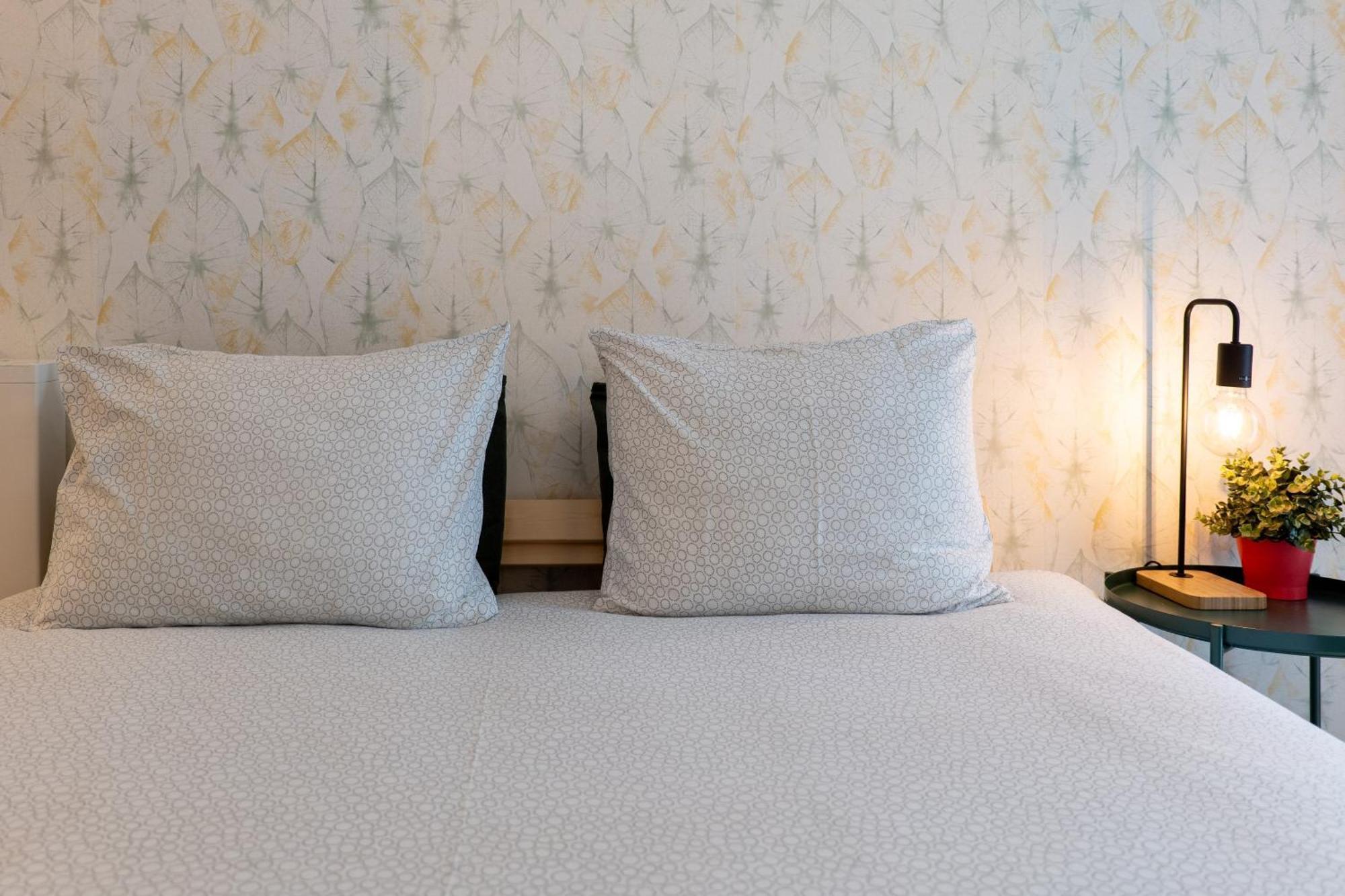 Renovated Feb25 Clerigos Cozy Balcony With Self Check In Apartment Порто Екстериор снимка