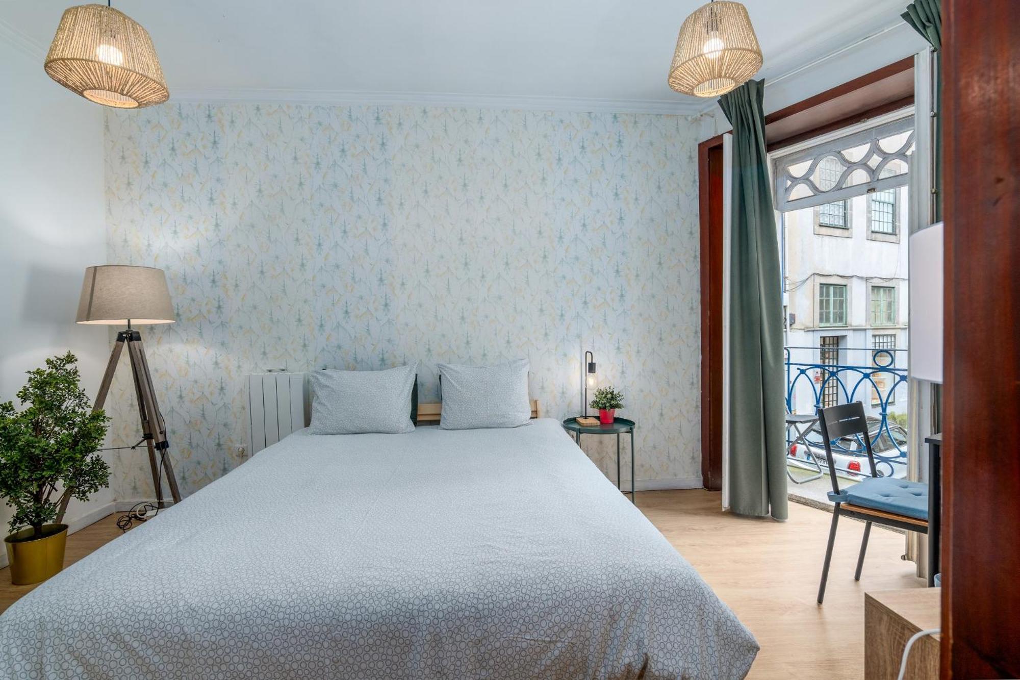 Renovated Feb25 Clerigos Cozy Balcony With Self Check In Apartment Порто Екстериор снимка